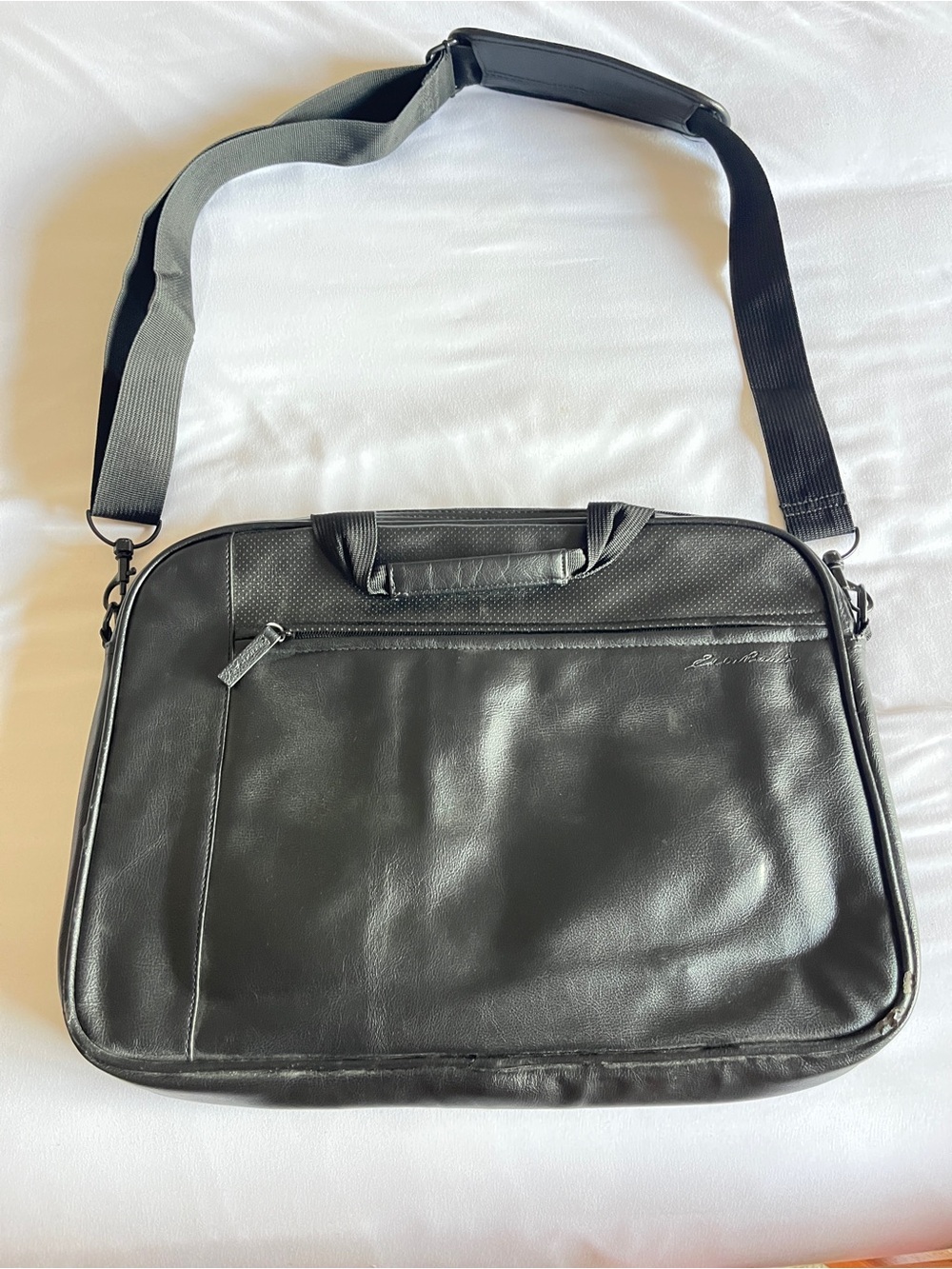 Eddie Bauer Black Faux Leather 16" Laptop Sleeve Briefcase Shoulder Bag EBIS16